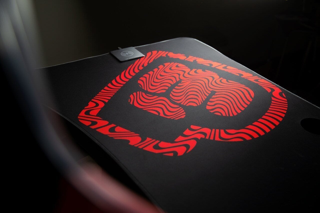 Pewdiepie Edition - Rise Desk Clutch Chairz